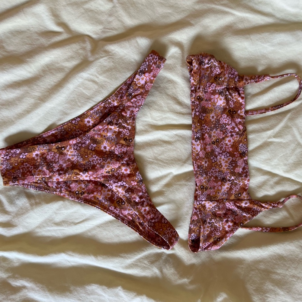 LIKE NEW Stone Fox Swim HONEY DITSY bikini 🌸🌻